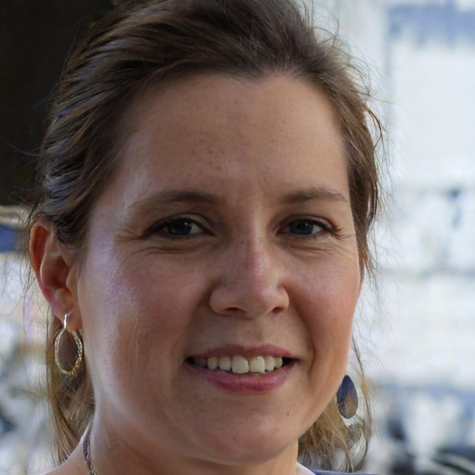 María González, CEO de Innovatech Solutions